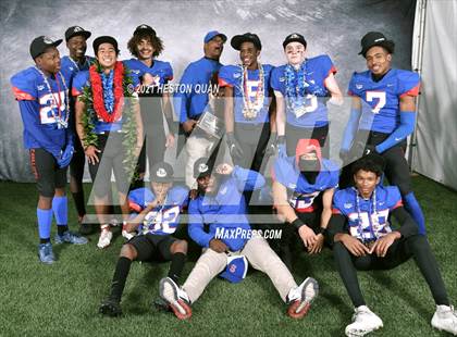 Thumbnail 1 in Serra (CIF State D1-A Awards) photogallery.