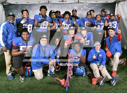 Thumbnail 3 in Serra (CIF State D1-A Awards) photogallery.