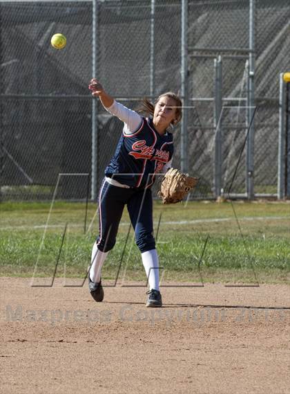 Thumbnail 1 in Cypress vs. Yorba Linda photogallery.