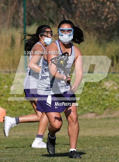 Thumbnail 3 in Irvine @ Portola photogallery.