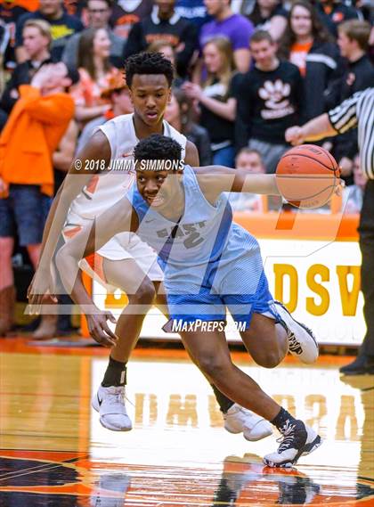 Thumbnail 2 in Belleville East @ Edwardsville photogallery.