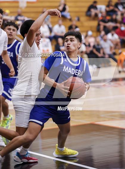 Thumbnail 1 in Madera @ Selma photogallery.