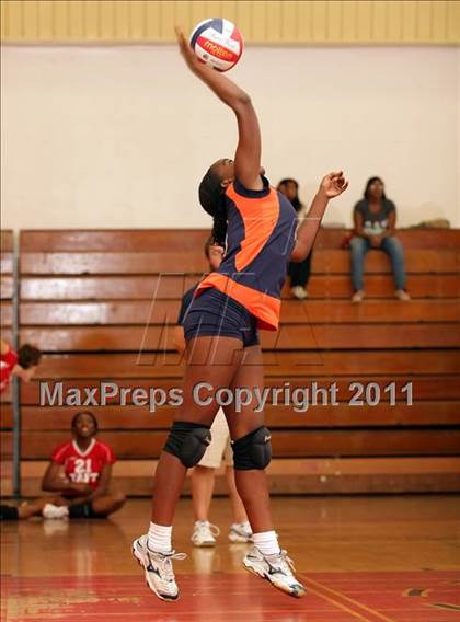 Thumbnail 1 in JV: Chatsworth @ Taft photogallery.