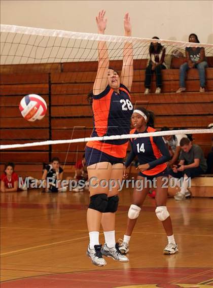 Thumbnail 3 in JV: Chatsworth @ Taft photogallery.