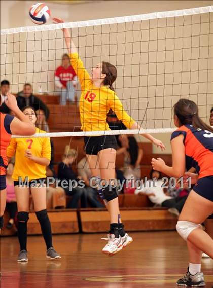 Thumbnail 1 in JV: Chatsworth @ Taft photogallery.