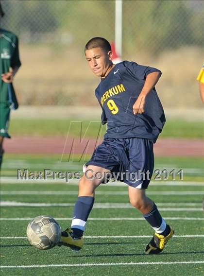 Thumbnail 2 in El Camino @ Inderkum photogallery.