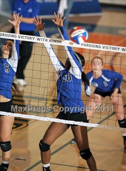 Thumbnail 3 in La Jolla Country Day vs. Union Mine (CIF State D4 Final) photogallery.