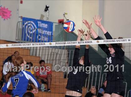 Thumbnail 3 in La Jolla Country Day vs. Union Mine (CIF State D4 Final) photogallery.