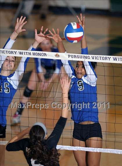 Thumbnail 3 in La Jolla Country Day vs. Union Mine (CIF State D4 Final) photogallery.