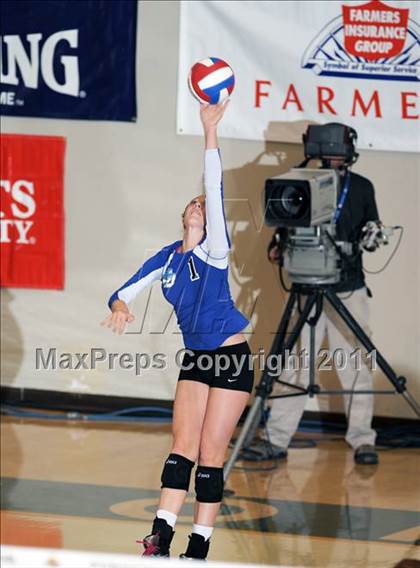 Thumbnail 2 in La Jolla Country Day vs. Union Mine (CIF State D4 Final) photogallery.