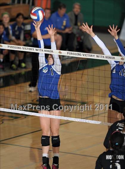 Thumbnail 3 in La Jolla Country Day vs. Union Mine (CIF State D4 Final) photogallery.