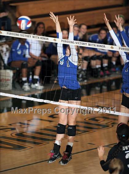 Thumbnail 1 in La Jolla Country Day vs. Union Mine (CIF State D4 Final) photogallery.