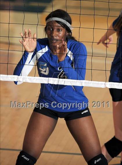 Thumbnail 3 in La Jolla Country Day vs. Union Mine (CIF State D4 Final) photogallery.
