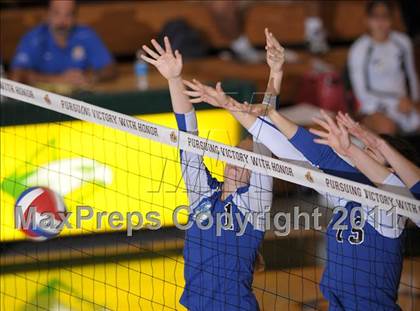 Thumbnail 2 in La Jolla Country Day vs. Union Mine (CIF State D4 Final) photogallery.
