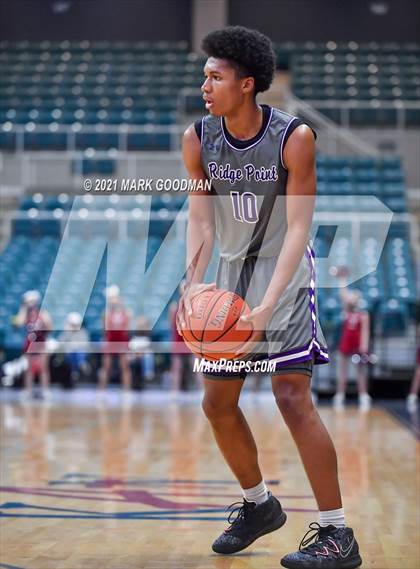 Thumbnail 2 in Tompkins vs Ridge Point (UIL 6A Bi-District Playoff) photogallery.