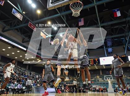 Thumbnail 3 in Tompkins vs Ridge Point (UIL 6A Bi-District Playoff) photogallery.