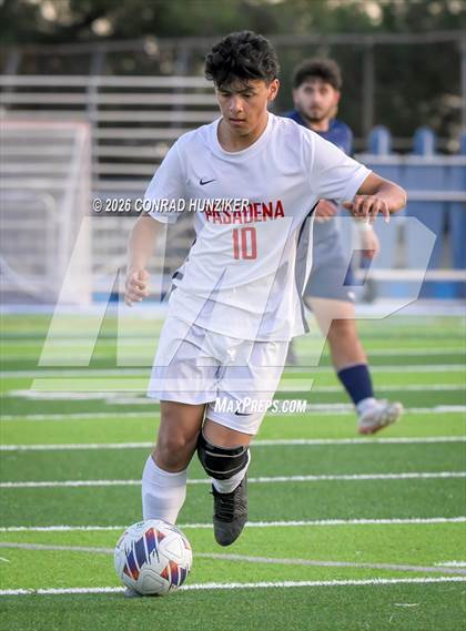Thumbnail 2 in Pasadena @ Crescenta Valley photogallery.