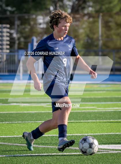 Thumbnail 1 in Pasadena @ Crescenta Valley photogallery.