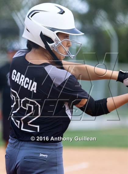 Thumbnail 2 in Vaughn vs. View Park (CIF LA City Section D4 Final) photogallery.