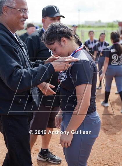 Thumbnail 2 in Vaughn vs. View Park (CIF LA City Section D4 Final) photogallery.