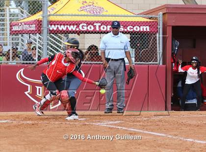 Thumbnail 1 in Vaughn vs. View Park (CIF LA City Section D4 Final) photogallery.