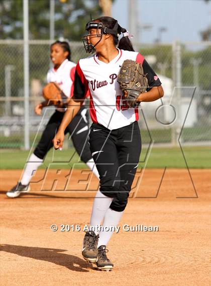 Thumbnail 3 in Vaughn vs. View Park (CIF LA City Section D4 Final) photogallery.