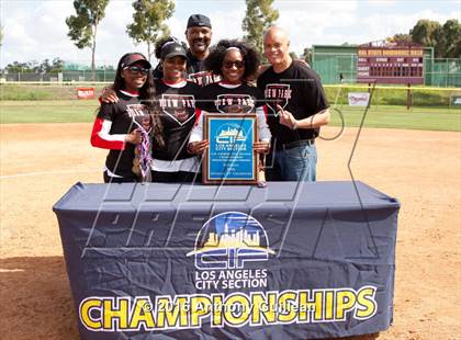 Thumbnail 1 in Vaughn vs. View Park (CIF LA City Section D4 Final) photogallery.