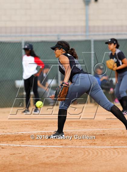 Thumbnail 2 in Vaughn vs. View Park (CIF LA City Section D4 Final) photogallery.