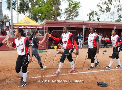 Thumbnail 1 in Vaughn vs. View Park (CIF LA City Section D4 Final) photogallery.