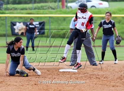 Thumbnail 3 in Vaughn vs. View Park (CIF LA City Section D4 Final) photogallery.