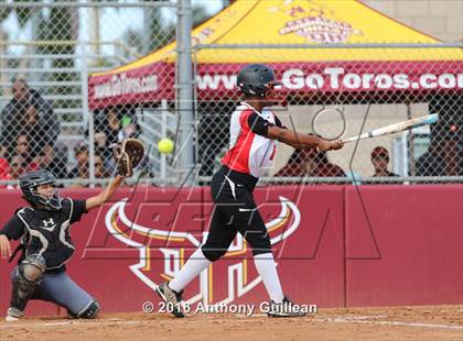 Thumbnail 1 in Vaughn vs. View Park (CIF LA City Section D4 Final) photogallery.