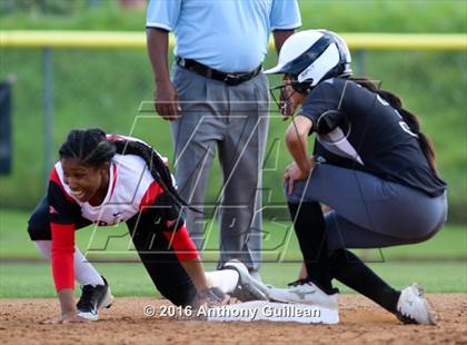Thumbnail 2 in Vaughn vs. View Park (CIF LA City Section D4 Final) photogallery.