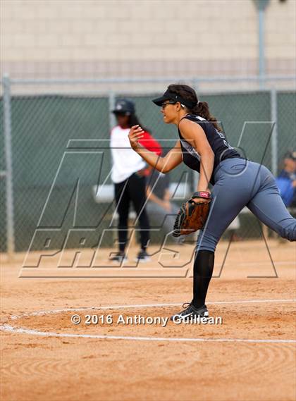 Thumbnail 3 in Vaughn vs. View Park (CIF LA City Section D4 Final) photogallery.