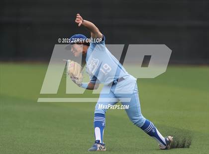 Thumbnail 2 in Pleasant Grove vs. American Fork (UHSAA 6A Final) photogallery.