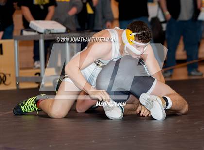 Thumbnail 3 in CHSAA State 4A Region 2 Qualifying Tournament (Finals) photogallery.