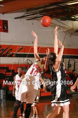 Thumbnail 2 in La Puente vs. Pomona (La Puente Tournament) photogallery.
