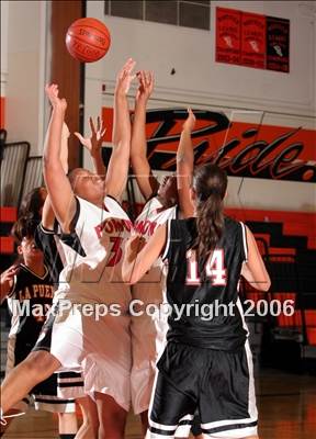 Thumbnail 2 in La Puente vs. Pomona (La Puente Tournament) photogallery.