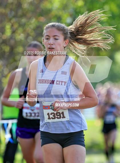 Thumbnail 3 in UIL 2A Girls Cross Country State Final photogallery.