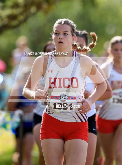 Thumbnail 3 in UIL 2A Girls Cross Country State Final photogallery.