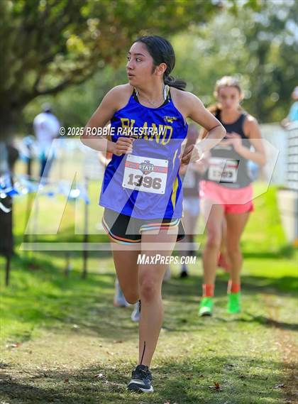 Thumbnail 3 in UIL 2A Girls Cross Country State Final photogallery.