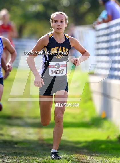 Thumbnail 3 in UIL 2A Girls Cross Country State Final photogallery.