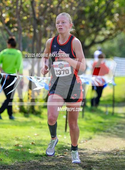 Thumbnail 1 in UIL 2A Girls Cross Country State Final photogallery.