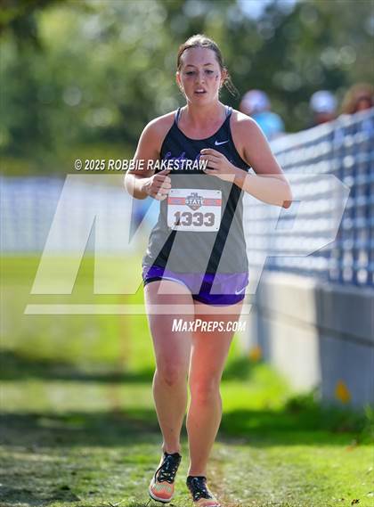 Thumbnail 3 in UIL 2A Girls Cross Country State Final photogallery.