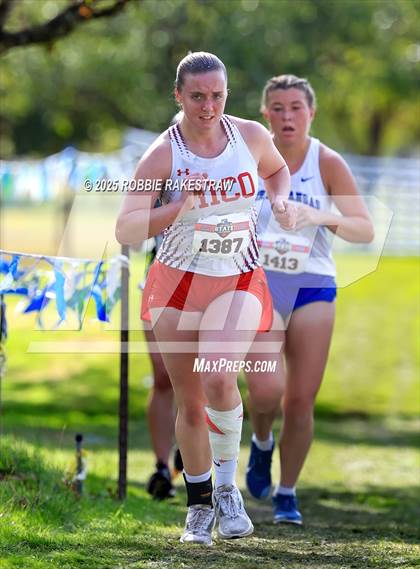 Thumbnail 1 in UIL 2A Girls Cross Country State Final photogallery.
