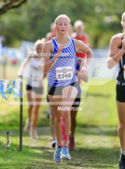 Thumbnail 1 in UIL 2A Girls Cross Country State Final photogallery.