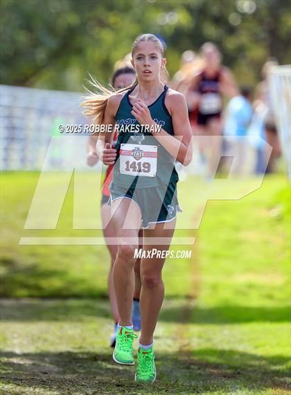 Thumbnail 1 in UIL 2A Girls Cross Country State Final photogallery.