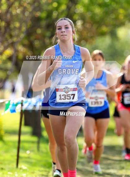 Thumbnail 1 in UIL 2A Girls Cross Country State Final photogallery.