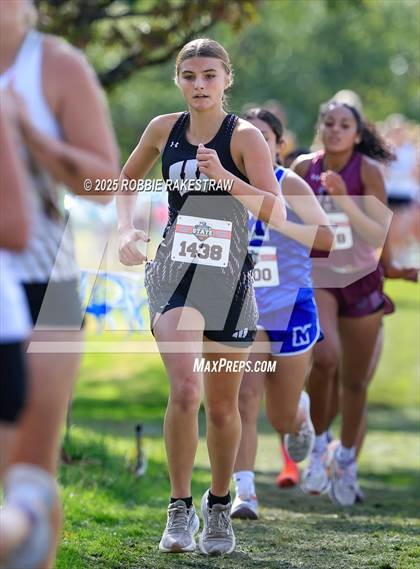 Thumbnail 1 in UIL 2A Girls Cross Country State Final photogallery.
