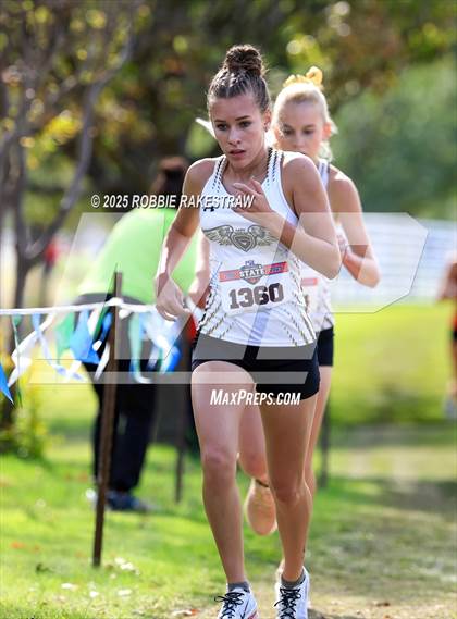 Thumbnail 1 in UIL 2A Girls Cross Country State Final photogallery.
