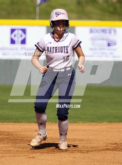 Thumbnail 3 in Lewisburg vs. Dyersburg photogallery.